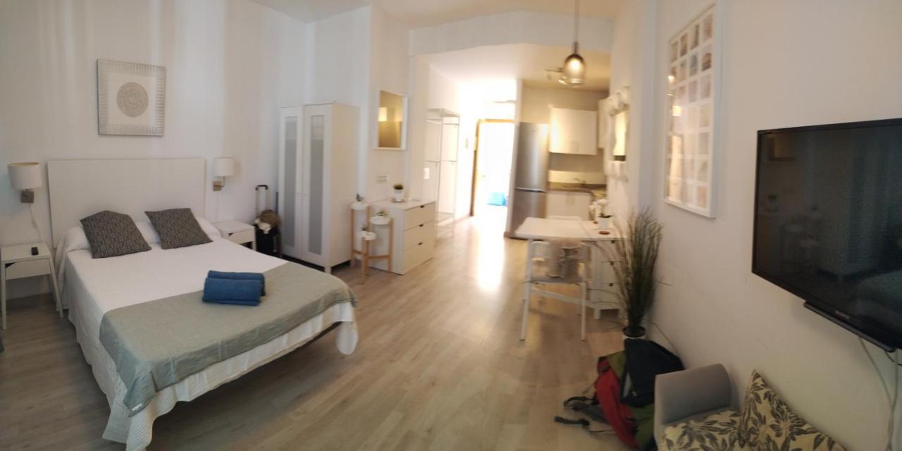 Modern Studio Flat Close To Plaza Merced Malaga Exterior photo