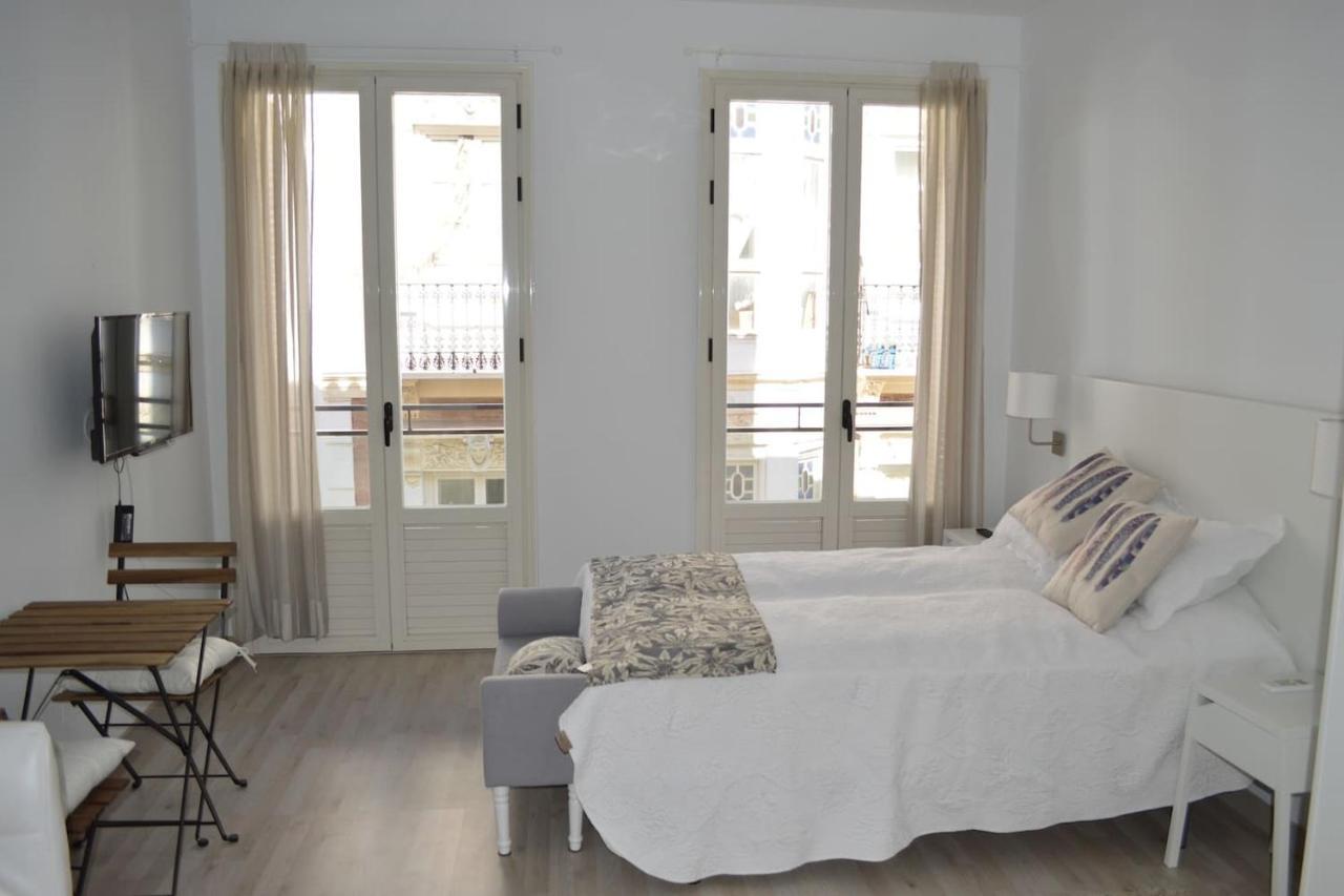 Modern Studio Flat Close To Plaza Merced Malaga Exterior photo